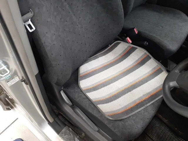 TOYOTA VITZ 2010