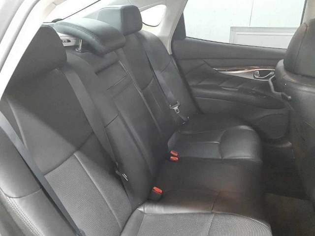 NISSAN FUGA 2011