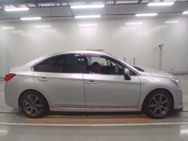 SUBARU LEGACY B4 2016