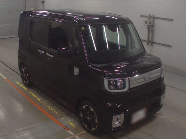 DAIHATSU WAKE 2020