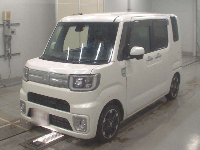 DAIHATSU WAKE 2017
