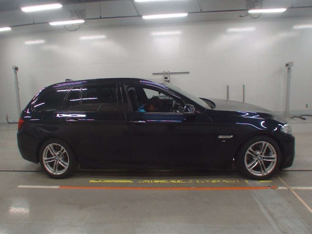 BMW 5 SERIES 2016