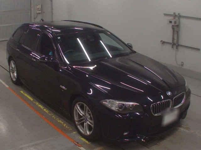 BMW 5 SERIES 2016