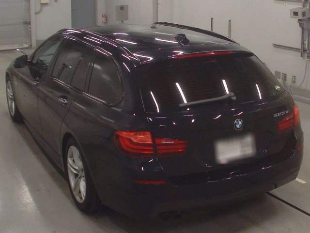 BMW 5 SERIES 2016