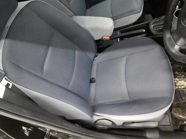 MAZDA VERISA 2010
