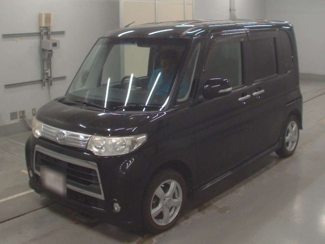 DAIHATSU TANTO 2011