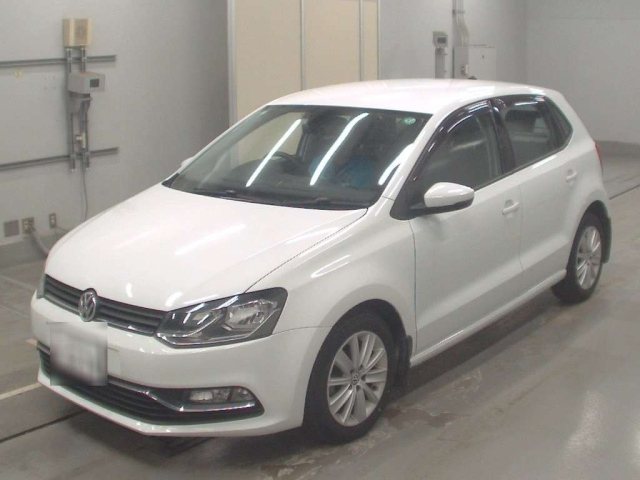 VOLKSWAGEN POLO 2015