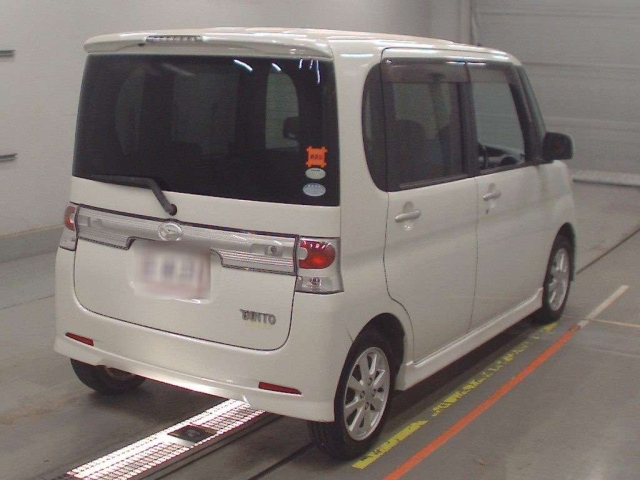 DAIHATSU TANTO 2008