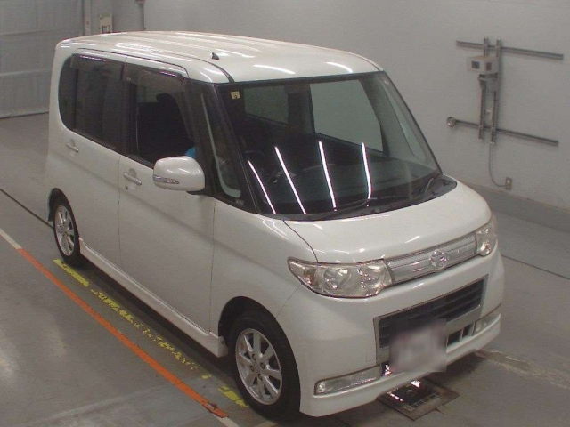 DAIHATSU TANTO 2008
