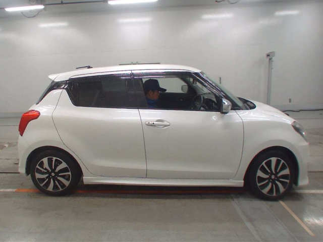 SUZUKI SWIFT 2017
