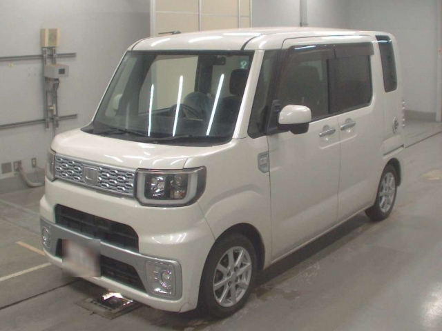 DAIHATSU WAKE 2015