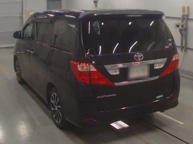 TOYOTA ALPHARD 2011