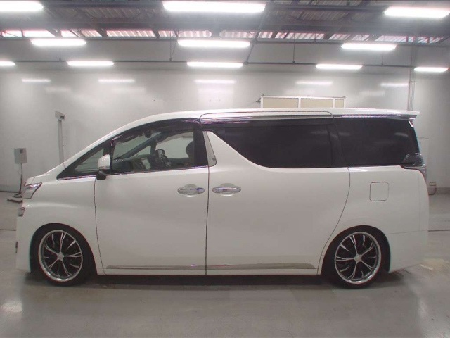 TOYOTA VELLFIRE 2016