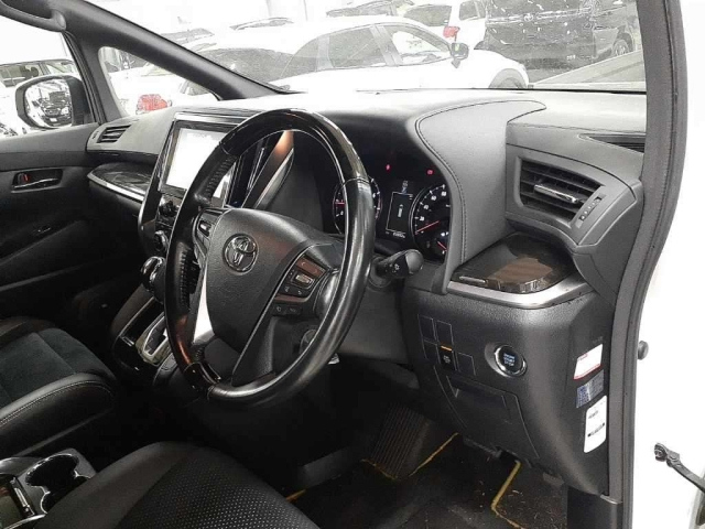 TOYOTA VELLFIRE 2016