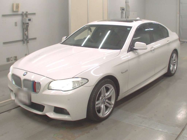 BMW 5 SERIES 2013