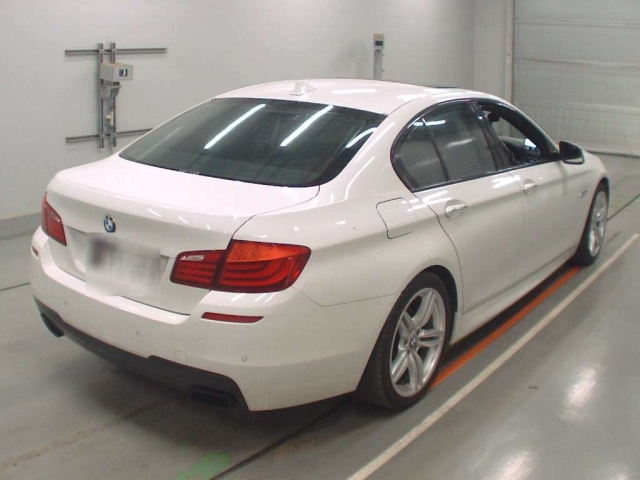 BMW 5 SERIES 2013