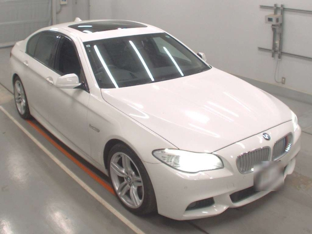 BMW 5 SERIES 2013