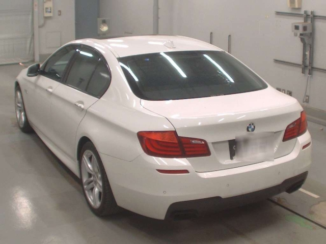 BMW 5 SERIES 2013