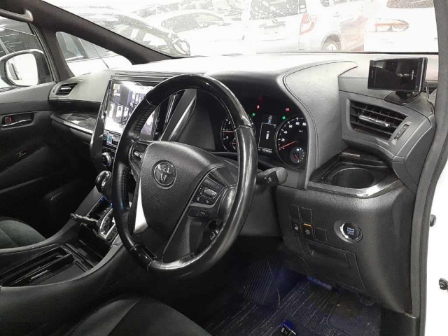 TOYOTA ALPHARD 2017