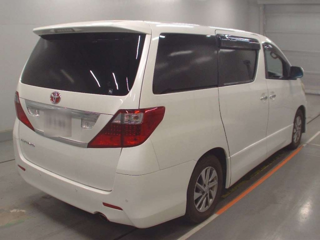 TOYOTA ALPHARD 2010