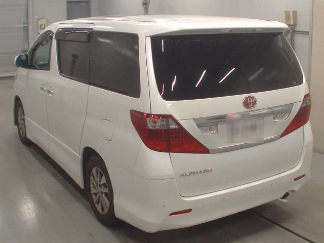 TOYOTA ALPHARD 2010