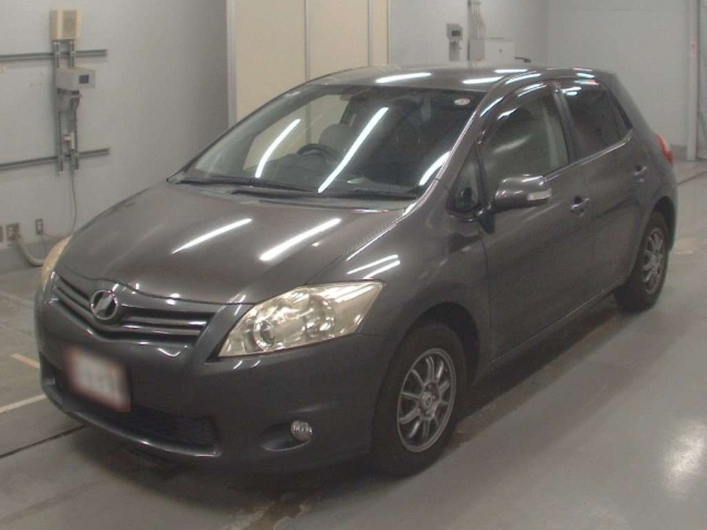 TOYOTA AURIS 2010
