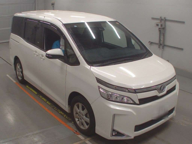 TOYOTA VOXY 2018