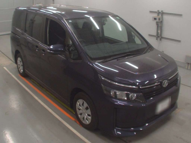 TOYOTA VOXY 2015