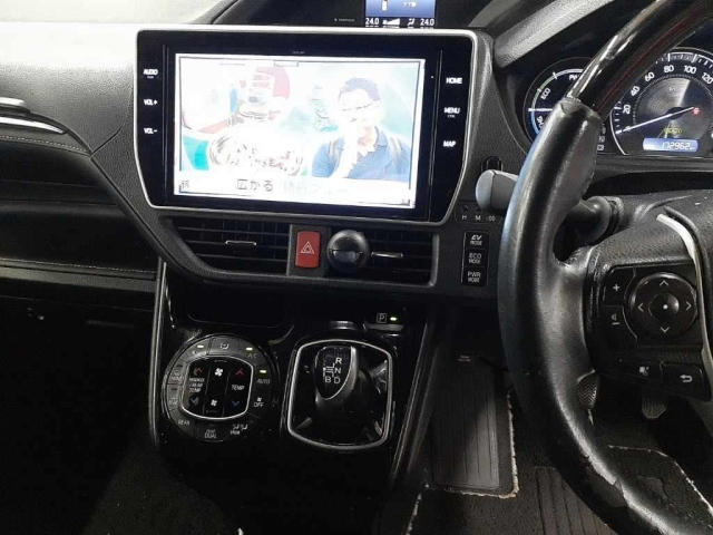 TOYOTA ESQUIRE 2019