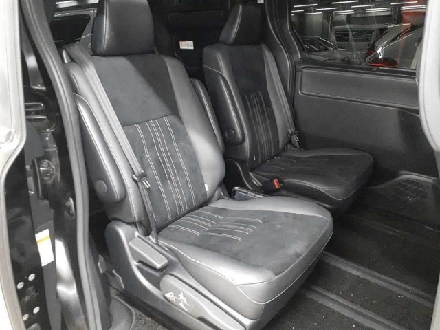 TOYOTA ESQUIRE 2019