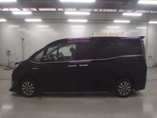 TOYOTA ESQUIRE 2019