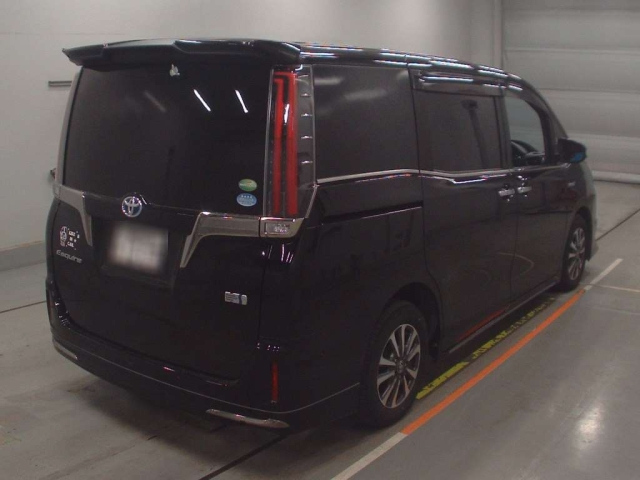 TOYOTA ESQUIRE 2019
