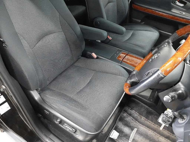 TOYOTA HARRIER 2011