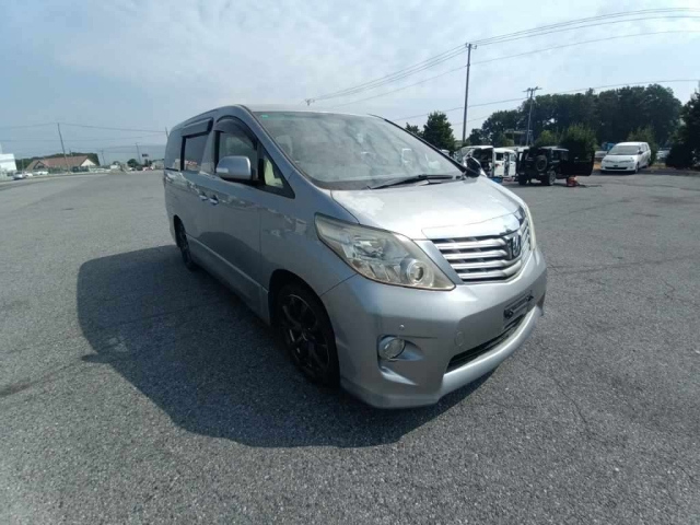 TOYOTA ALPHARD 2008
