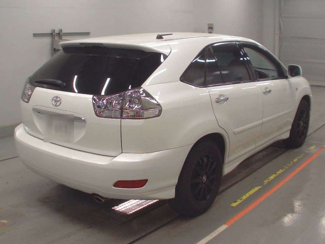 TOYOTA HARRIER 2010
