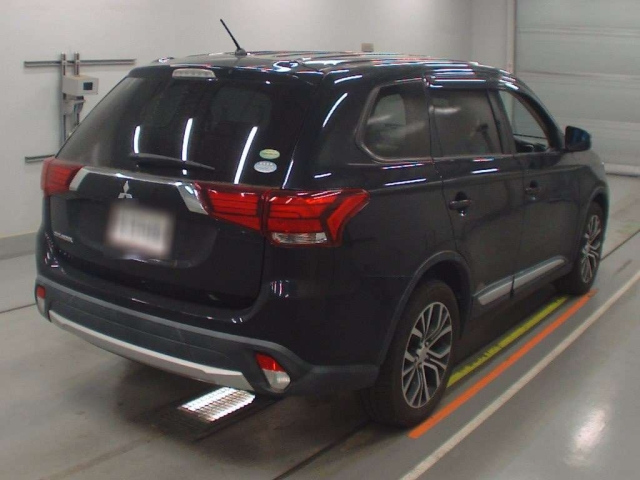 MITSUBISHI OUTLANDER 2016