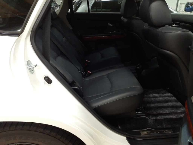 TOYOTA HARRIER 2010