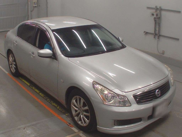 NISSAN SKYLINE 2009