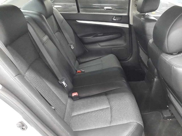 NISSAN SKYLINE 2009