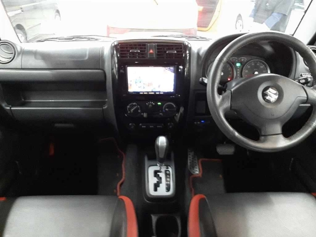 SUZUKI JIMNY 2012