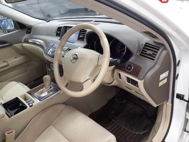 NISSAN FUGA 2008