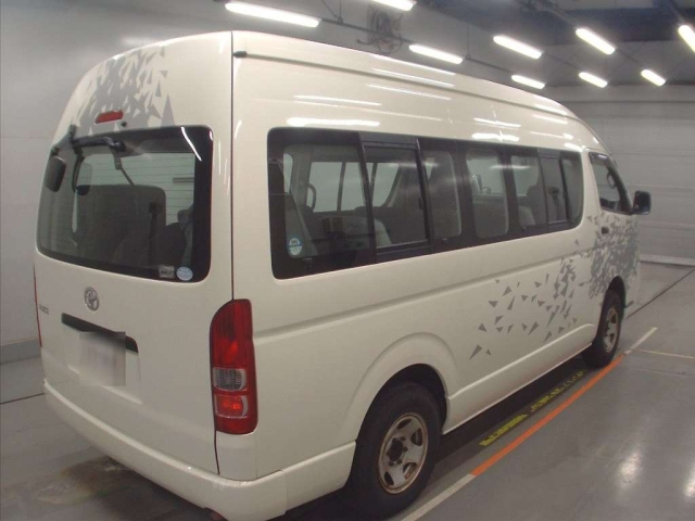 TOYOTA HIACE 2009