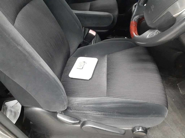 TOYOTA VELLFIRE 2008