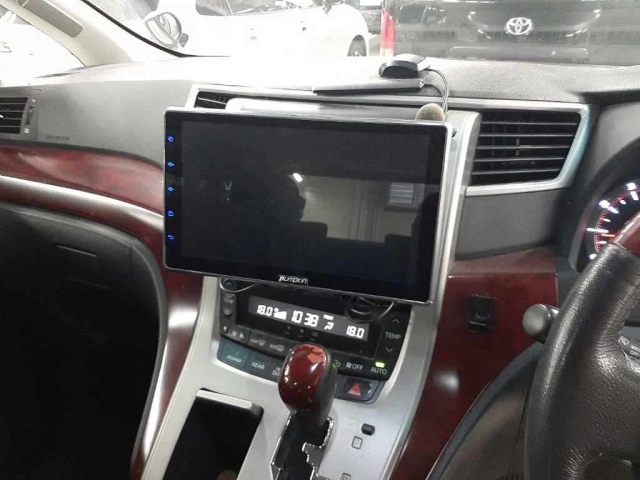 TOYOTA VELLFIRE 2008