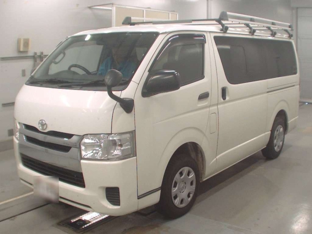 TOYOTA HIACE VAN 2014