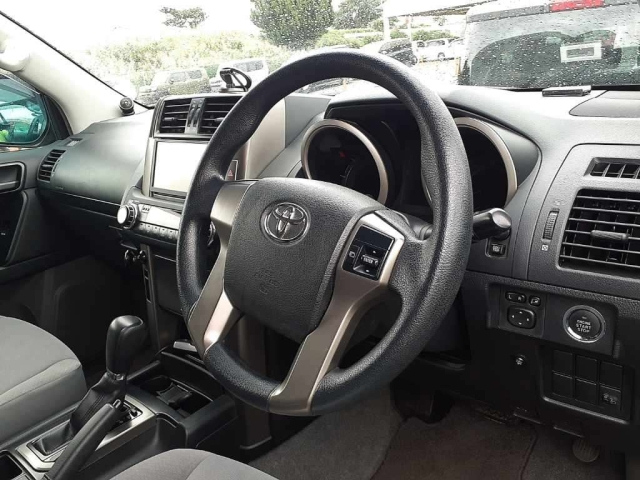 TOYOTA LAND CRUISER PRADO 2010