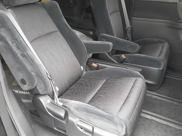 TOYOTA VELLFIRE 2008