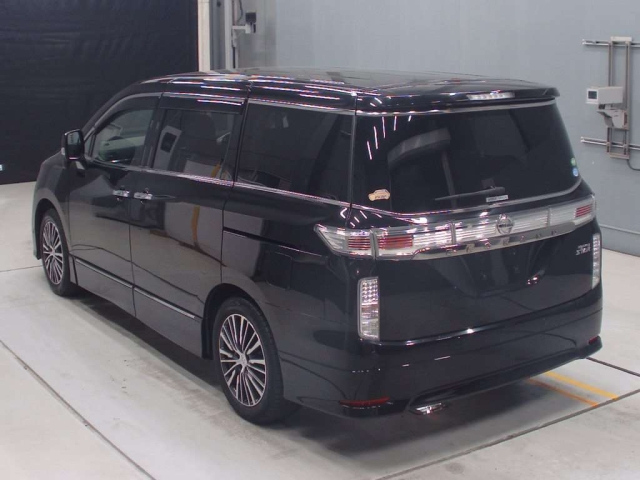 NISSAN ELGRAND 2019