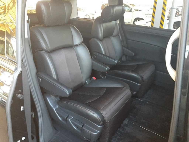 NISSAN ELGRAND 2019