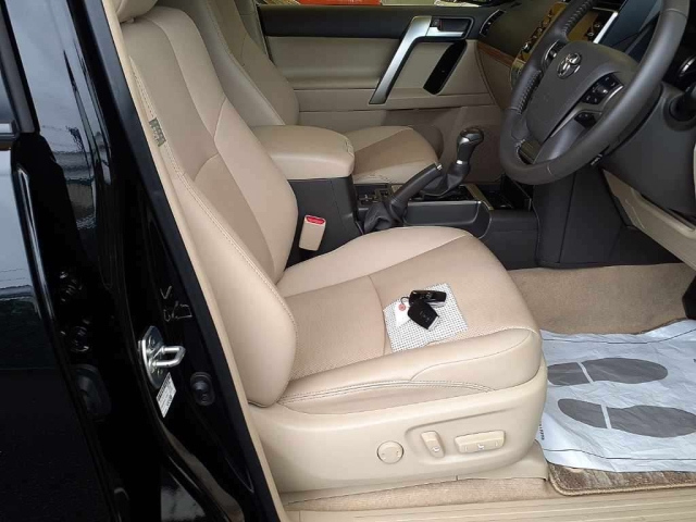 TOYOTA LAND CRUISER PRADO 2022